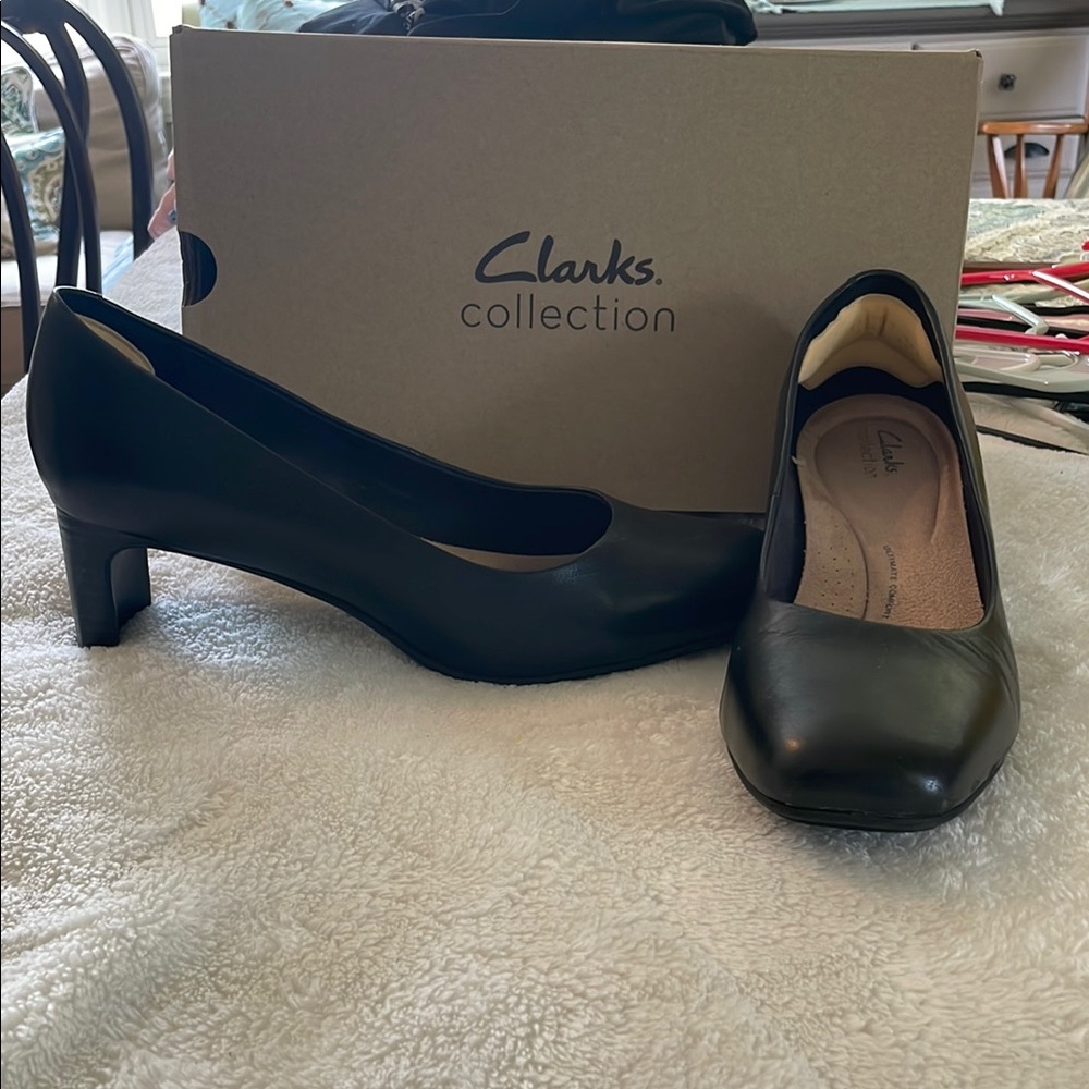 Clarks Women's Black Pumps